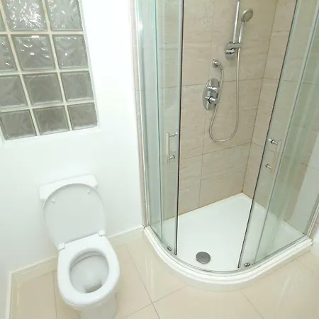 Complete Center Walk Everywhere Apartment *